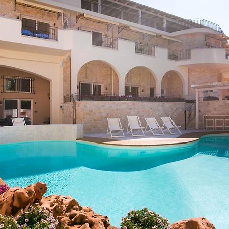 Neikos Mediterraneo Luxury Suites Hanioti Exterior foto