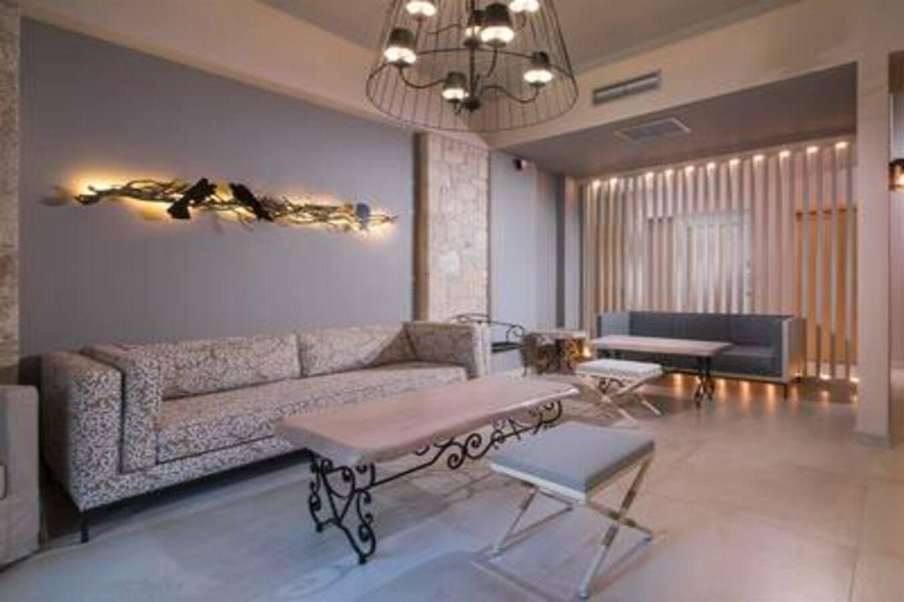 Neikos Mediterraneo Luxury Suites Hanioti Exterior foto